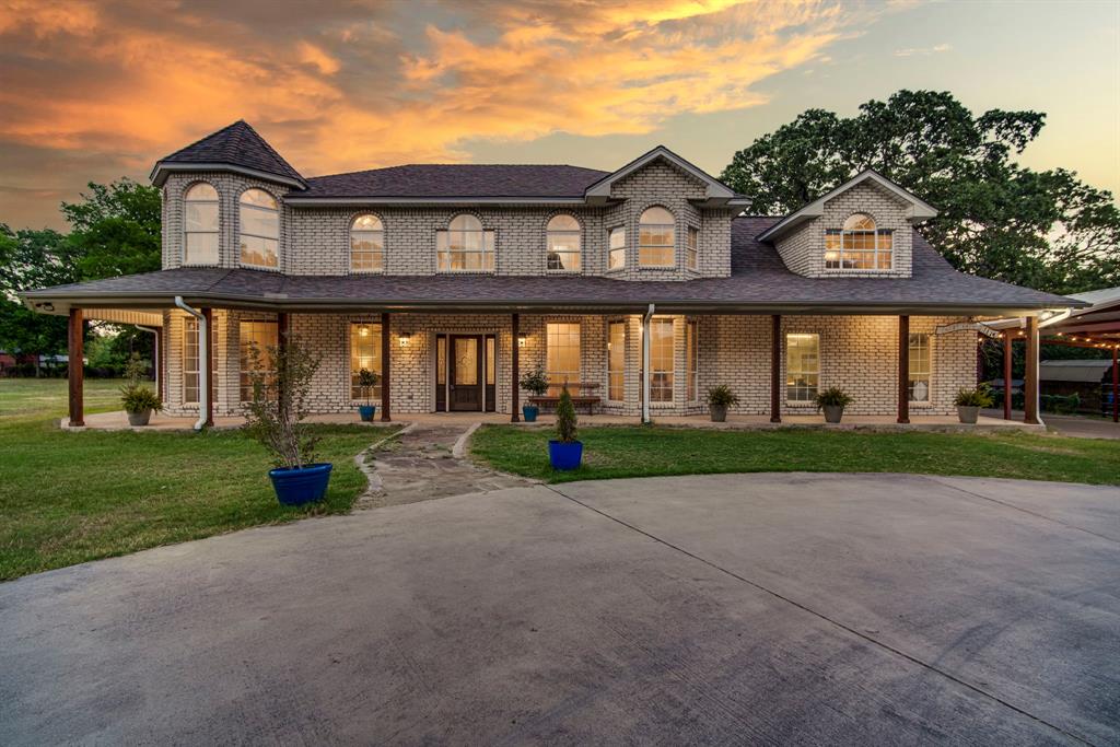 Finney Dr, Weatherford, TX 76085