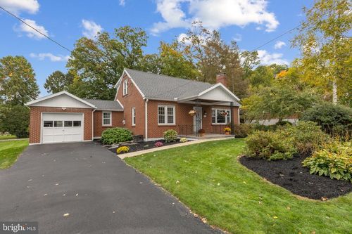 117 Deepwood Dr, Pine Grove Mills, PA, 16868-1028 | Card Image