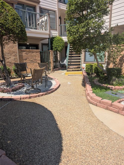b206-2310 Balsam Dr, Arlington, TX, 76006-5916 | Card Image