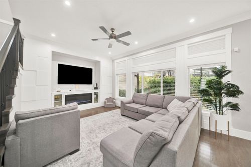 18356 68 Ave, Surrey, BC, V3S9H5 | Card Image