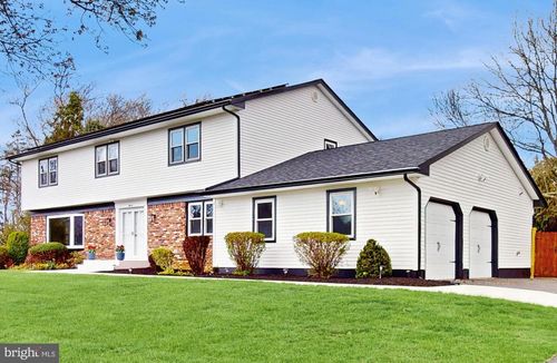11 Manor Ridge Dr, PRINCETON JUNCTION, NJ, 08550-1901 | Card Image