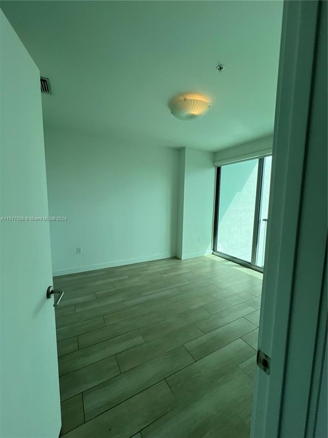 803 - 1600 Sw 1st Ave, Condo with 1 bedrooms, 1 bathrooms and null parking in Miami FL | Image 6