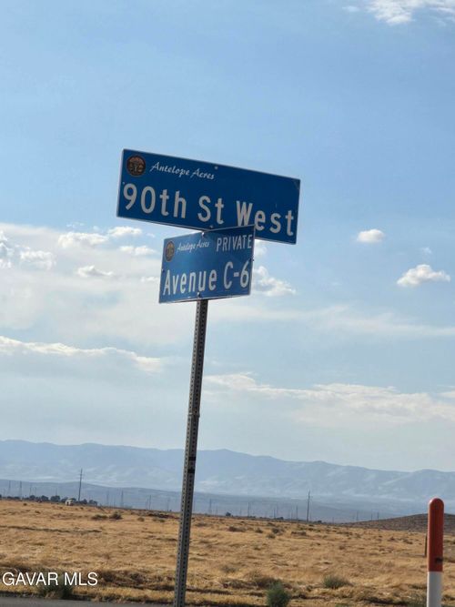 c6-90 Stw Vic Ave E, Lancaster, CA, 93536 | Card Image