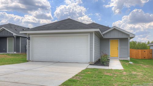 402 Wild Goose Dr, Luling, TX, 78648 | Card Image