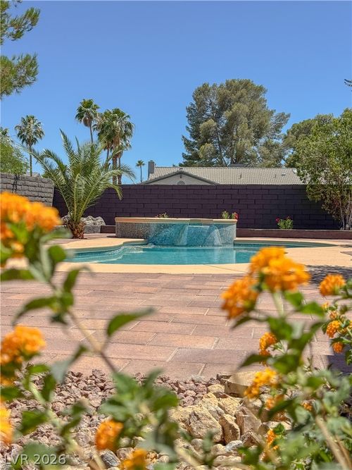 3360 Paso Andres St, Las Vegas, NV, 89146-6563 | Card Image