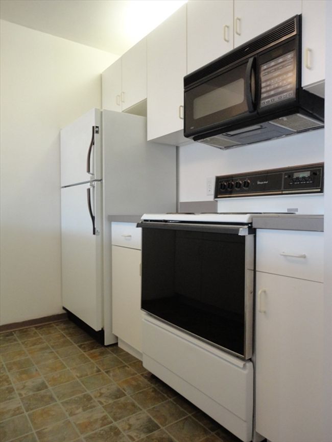 APT-407 - 100 W Squantum St, Condo with 0 bedrooms, 1 bathrooms and 1 parking in Quincy MA | Image 4