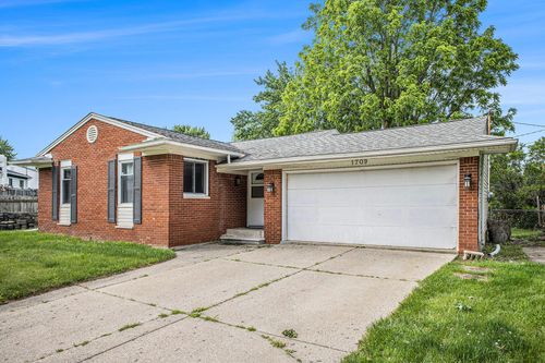1709 Tuscany Ln, Holt, MI, 48842-2096 | Card Image
