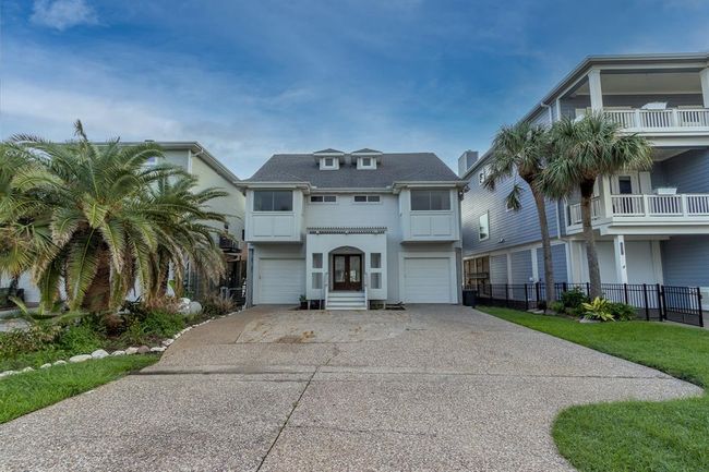 1827 Port O Call St, House other with 4 bedrooms, 5 bathrooms and 2 parking in Tiki Island TX | Image 45