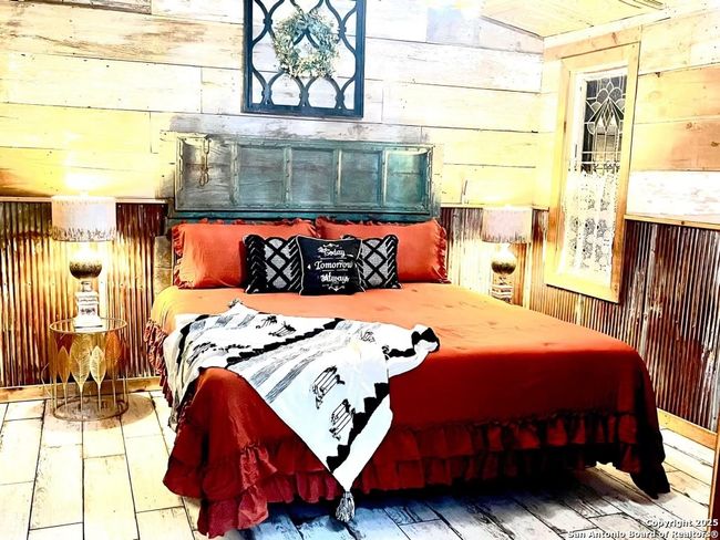 SILO BEDROOM SUITE | Image 15