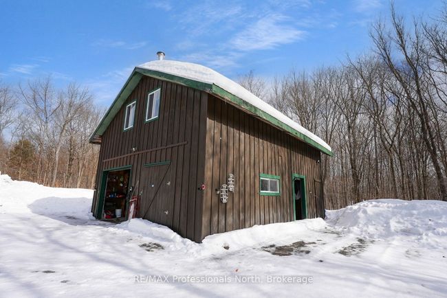 1015 Calbrett Rd, House other with 1 bedrooms, 1 bathrooms and 5 parking in Haliburton ON | Image 34