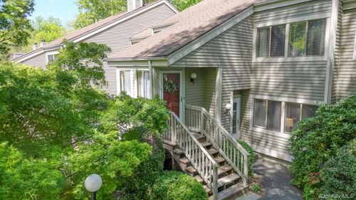 156 Stone Mdw, South Salem, NY, 10590-2412 | Card Image