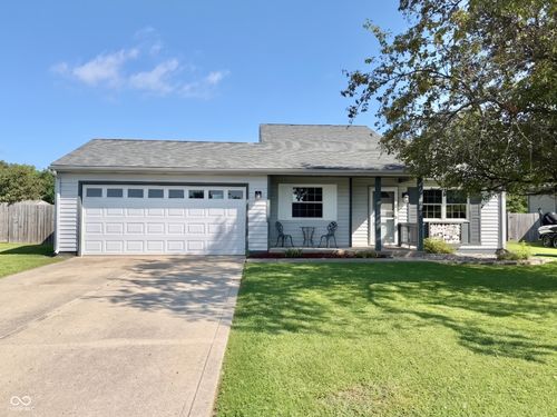 1026 Fox Trace Dr, Anderson, IN, 46013-5507 | Card Image