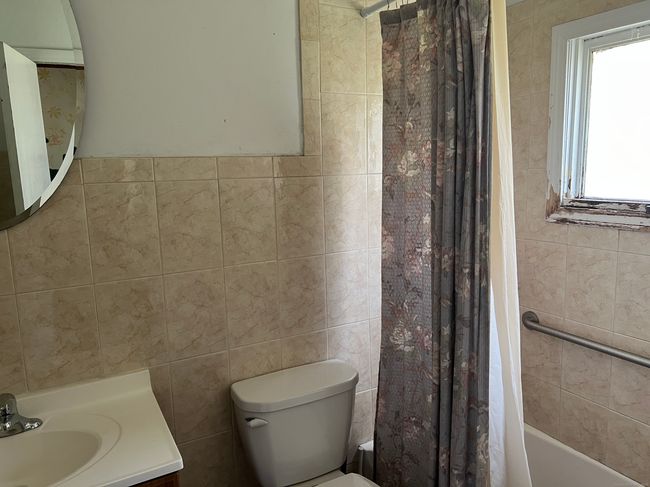 120 - 118-120 Myrtle Ave, Home with 4 bedrooms, 2 bathrooms and null parking in Ansonia CT | Image 17