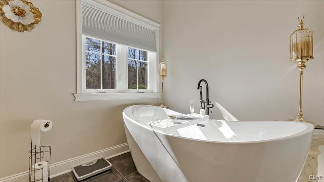 Primary Bathroom Soaking Tub | Image 42