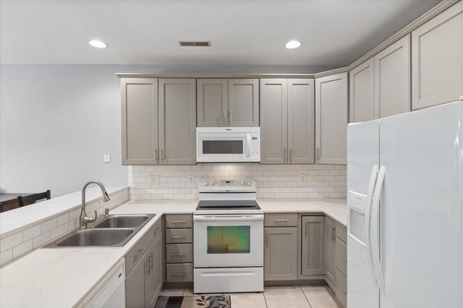 3C - 464 Cedar Heights Dr, Condo with 2 bedrooms, 2 bathrooms and null parking in CAMDENTON MO | Image 11