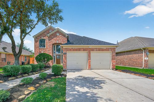 2111 Pinecreek Pass Ln, Katy, TX, 77449-7090 | Card Image