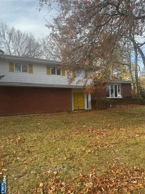 72 Oak St, Englewood, NJ, 07631-3211 | Card Image