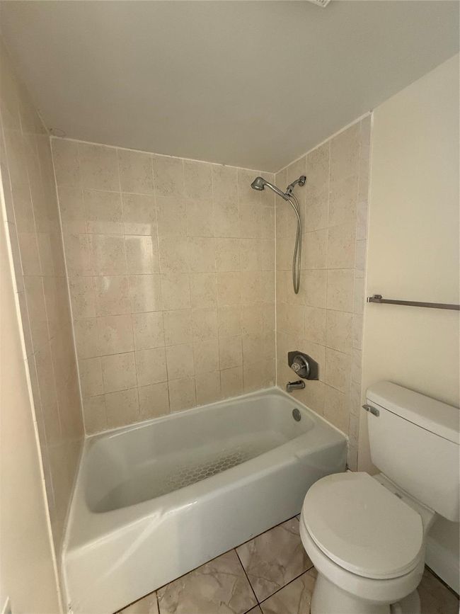 APT-91 - 4216 Inverrary Blvd, Townhouse with 2 bedrooms, 2 bathrooms and null parking in Lauderhill FL | Image 10