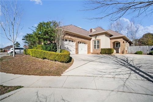 6140 Louise Pl E, Mobile, AL, 36609-1106 | Card Image