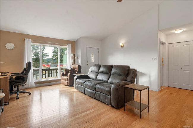 1285 Alder St S, House other with 3 bedrooms, 2 bathrooms and 3 parking in Campbell River BC | Image 9