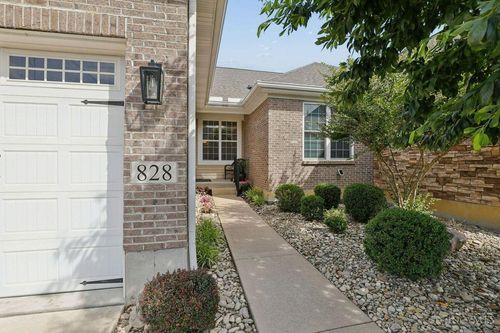 828 Town Scapes Ct, Loveland, OH, 45140-6787 | Card Image