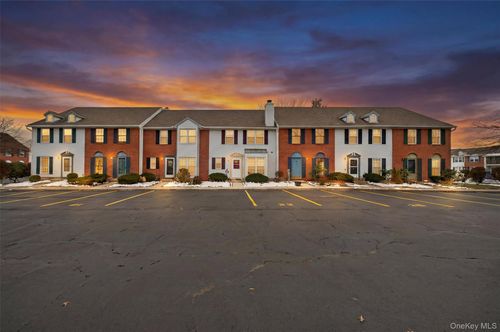 25 Moore Ln, Washingtonville, NY, 10992-2245 | Card Image