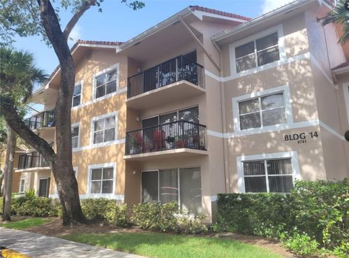 305-8741 Wiles Rd, Coral Springs, FL, 33067-1884 | Card Image