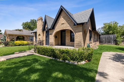 2511 Burlington Blvd, Dallas, TX, 75211-5322 | Card Image