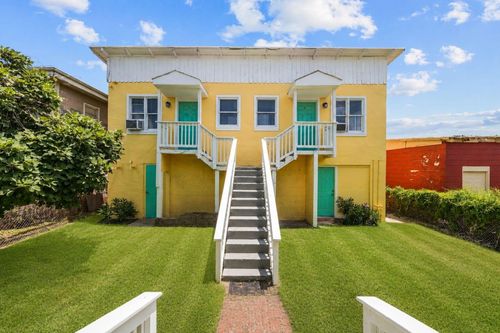 3619 Avenue S, Galveston, TX, 77550-8839 | Card Image