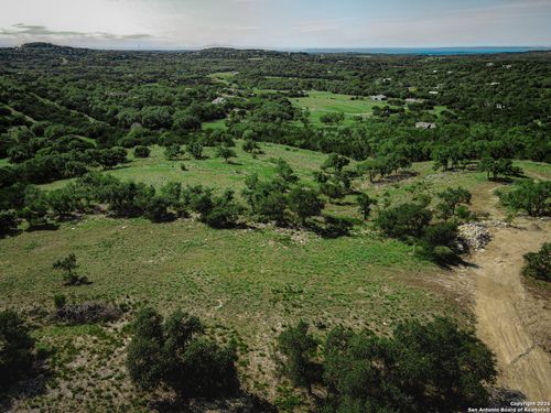 818 Lovett Ridge Rd, Bulverde, TX, 78163-3099 | Card Image