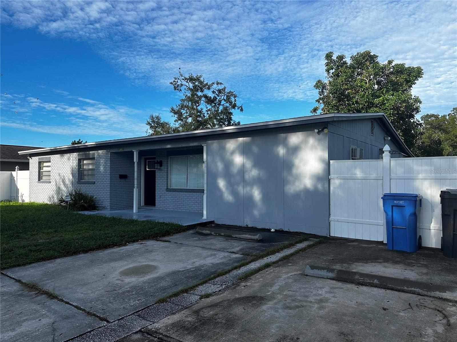 Mornay Dr, Tampa, FL 33615