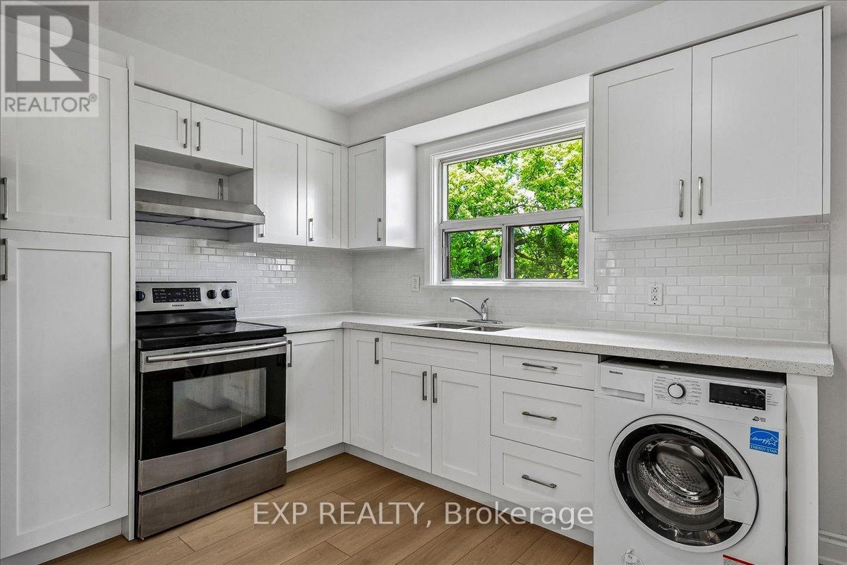 Residential in Toronto (Oakwood Village) 2