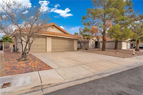 76 Tidwell Ln, Henderson, NV, 89074-3370 | Card Image