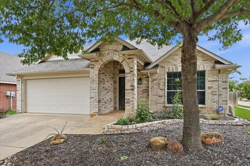 3909 Cliffside Dr, Denton, TX, 76208-5984 | Card Image