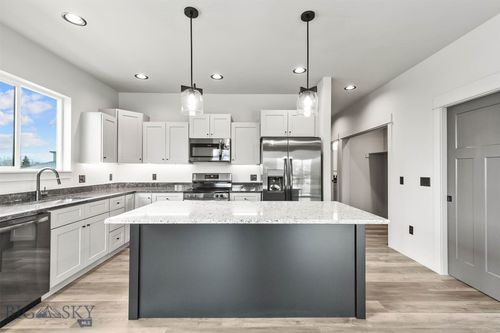 204 Fletching Unit C, Belgrade, MT, 59714 | Card Image