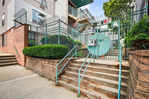 13b-800 Brook Ave, Bronx, NY, 10451-5671 | Card Image
