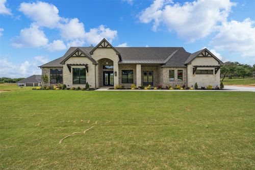 1027 Estancia Blvd, Weatherford, TX, 76088-3356 | Card Image
