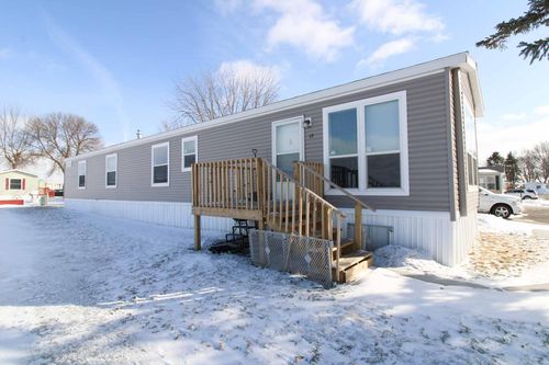 15 Randy Ave Ne, Melrose, MN, 56352-2109 | Card Image