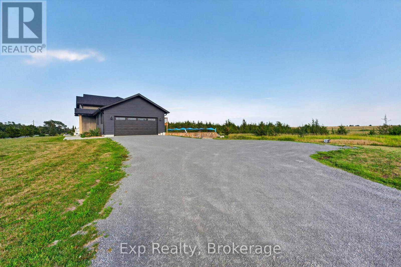 Residential in Prince Edward County (Ameliasburg Ward) 4