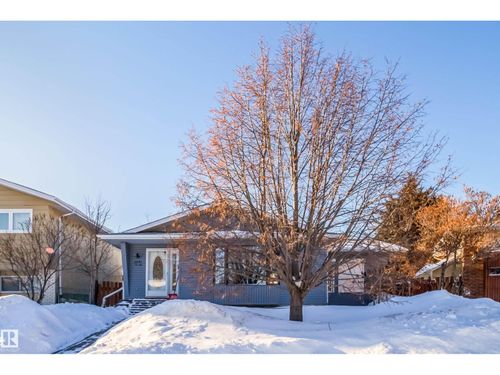 6931 14 Ave Nw, Edmonton, AB, T6K3V4 | Card Image