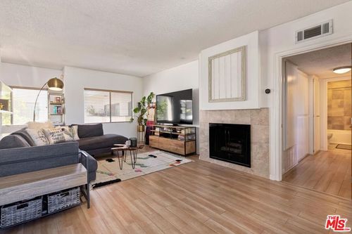206-5805 Whitsett Ave, Valley Village, CA, 91607-1148 | Card Image