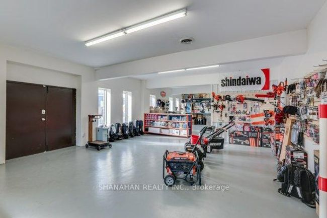 5271 Nauvoo Rd, Home with 0 bedrooms, 2 bathrooms and 10 parking in Warwick ON | Image 11