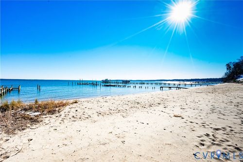 611 Jones Point Beach Rd, Laneview, VA, 22504-2078 | Card Image