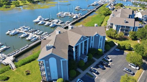 202-1024 Porte Harbour Arch, Hampton, VA, 23664-1555 | Card Image