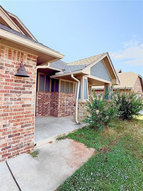 9944 Sw 21st St, Yukon, OK, 73099-8774 | Card Image