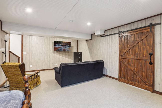 401 Highway 7, House other with 5 bedrooms, 2 bathrooms and null parking in Excelsior MN | Image 24