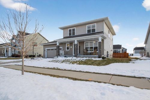 819 Tamarack Ln, SUN PRAIRIE, WI, 53590-7801 | Card Image