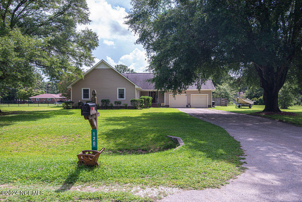 Whitford Ln, New Bern, NC 28562
