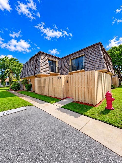 165 Lake Arbor Dr, Palm Springs, FL, 33461-2145 | Card Image