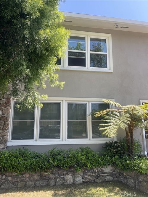 apt-3-3042 E 3rd St, Long Beach, CA, 90814-6431 | Card Image